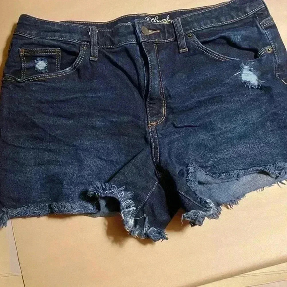 - Universal Thread dark Jean shorts - Picture 2 of 4